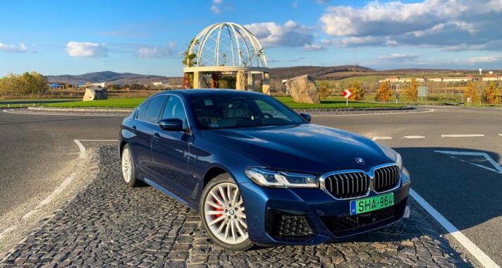 Ötöst az ötösnek! – BMW 530e