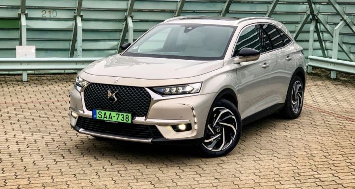 L’amour toujours Plug-in – DS7 Crossback E-Tense