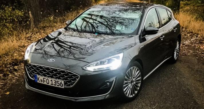 Pályán és szerpentinen egyaránt gyerekjáték a vezetés - Kipróbáltuk az új Ford Focus-t